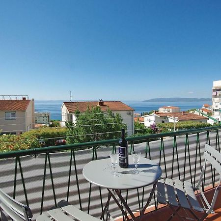 2 Bedroom Cozy Apartment In Макарська Екстер'єр фото